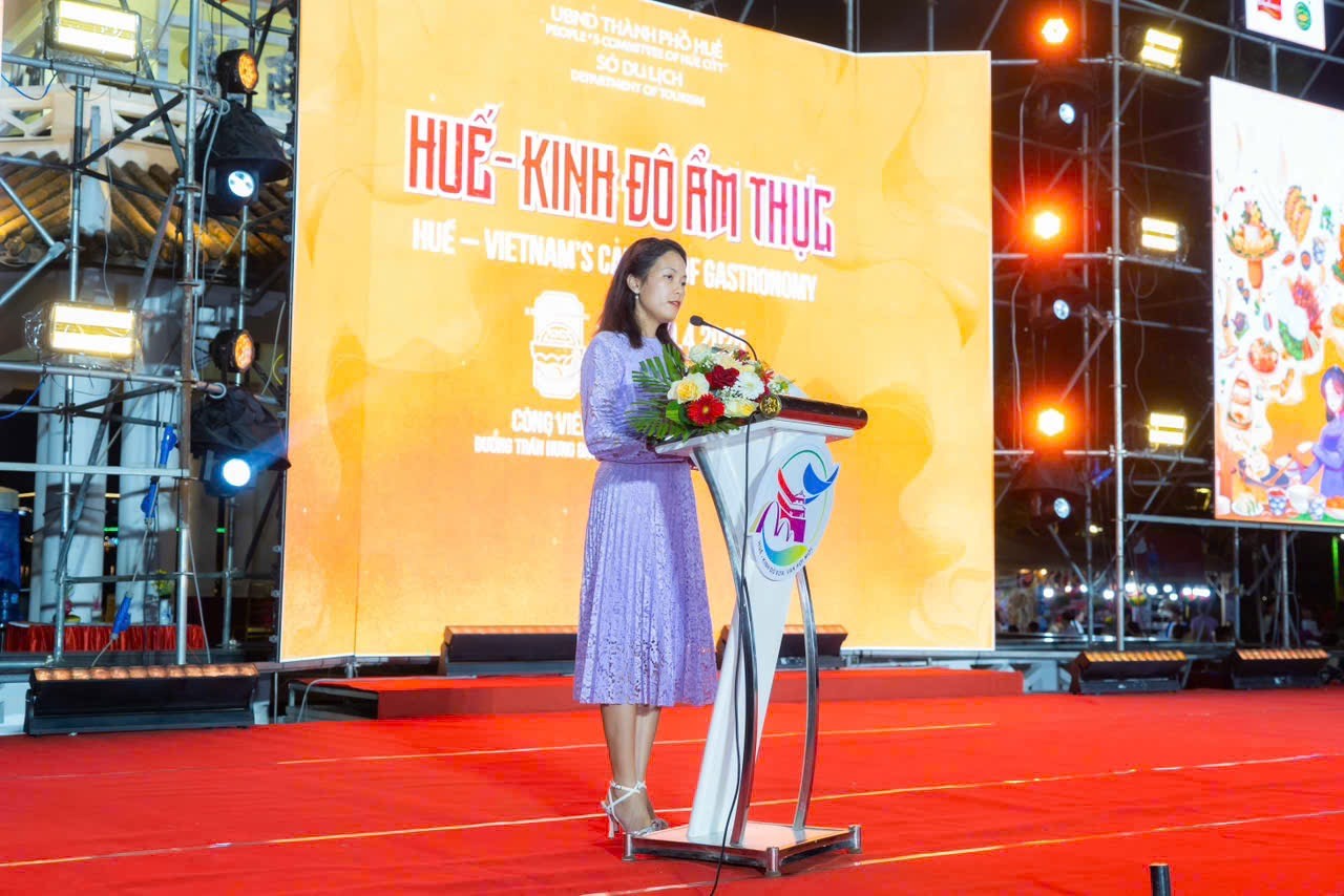 ba-tran-thi-thao-giang-quan-ly-quan-he-doi-ngoai-cong-ty-nestle-viet-nam-phat-bieu-tai-le-khai-mac-hue-kinh-do-am-thuc-1746431388.JPG