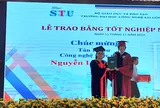 Trường Đại học Công nghệ Sài Gòn trao bằng tốt nghiệp cho hơn 700 sinh viên