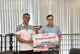 Báo Người Lao Động tiếp nhận 200 triệu đồng hỗ trợ đồng bào miền Trung