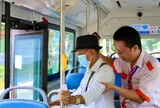 Người cao tuổi đi xe buýt tại TP HCM cần lưu ý điều này