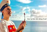 Nam ca sĩ tới đảo Trường Sa nhặt rau, nấu ăn cùng chiến sĩ: "Tôi nghẹn ngào, xúc động"