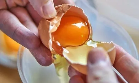 Bác sĩ chỉ cách ăn trứng an toàn khi bị mỡ máu, huyết áp
