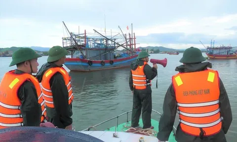 Thủ tướng yêu cầu khẩn cấp ứng phó với cơn bão số 5 đặc biệt nguy hiểm