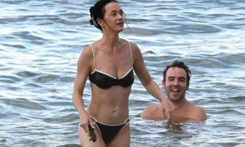 Vóc dáng săn chắc của Katy Perry