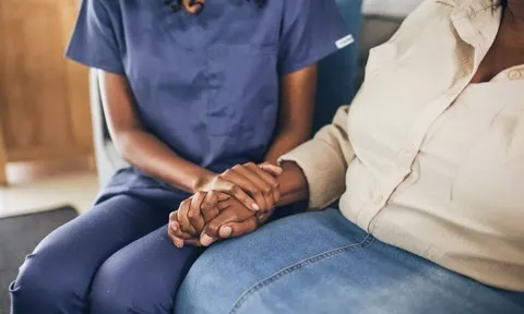 ‘Không phải ánh sáng cuối đường hầm, đây mới là điều hầu hết bệnh nhân của tôi thấy trước khi chết’