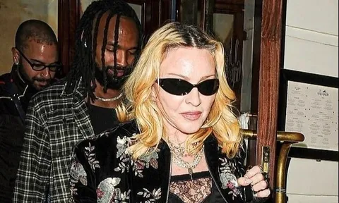 Madonna bên tình trẻ kém 29 tuổi