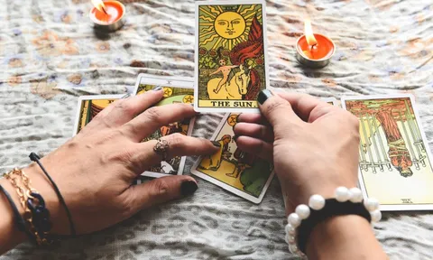 Chọn 1 lá Tarot để nhận thông điệp tiền bạc tuần mới (15/9 - 21/9): Biến động, ổn định hay may mắn bất ngờ?