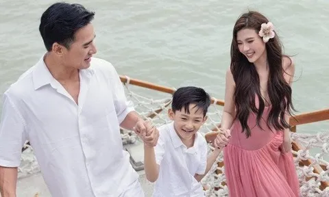 Con trai 7 tuổi của Lương Thế Thành, ngoại hình sao y "bản chính", thuyết trình tiếng Anh - Việt đều thuần thục