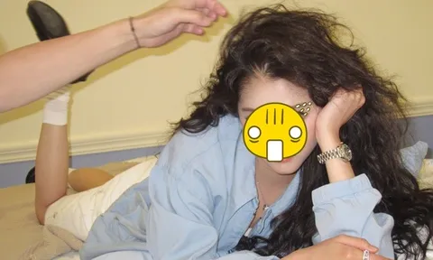 “Em gái quốc dân” khoe sắc cực phẩm nhưng bị bạn trai ghẻ lạnh: Tin đồn lén sinh con mới sốc nhất!