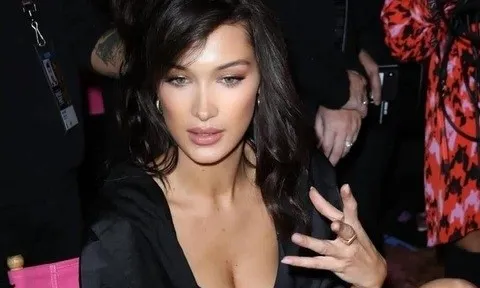 Siêu mẫu Bella Hadid gây lo lắng