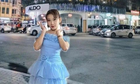 Nhan sắc tuổi 50 của nữ NSND vừa công khai hôn môi “cô gái lạ mặt”, vừa tuyên bố có bạn trai kém 2 con giáp