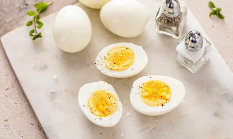 Túi mật chi chít sỏi chỉ vì ăn trứng kiểu này
