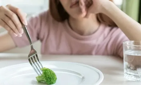 Tập thể dục 2-3 giờ/ngày, nữ sinh bất ngờ phải nhập viện tâm thần: Bác sĩ Bạch Mai chỉ rõ nguyên nhân