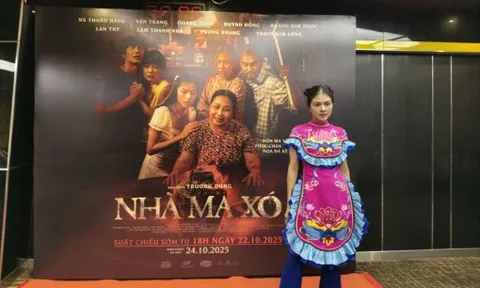 Vân Trang khóc nhớ Quý Bình trong buổi ra mắt đoàn phim 'Nhà ma xó'