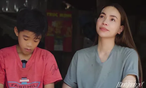 Hồ Ngọc Hà bật khóc: “Cái tên nó vận vào con người”