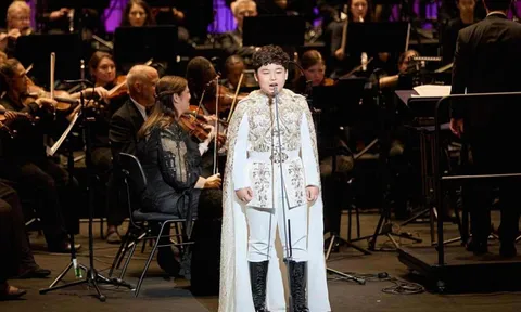 Giọng ca opera 13 tuổi của Việt Nam hát với dàn nhạc giao hưởng lừng danh Mỹ 0