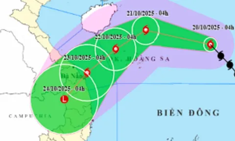 Bão số 12 Fengshen giật cấp 11, khả năng đột ngột "đổi hướng"
