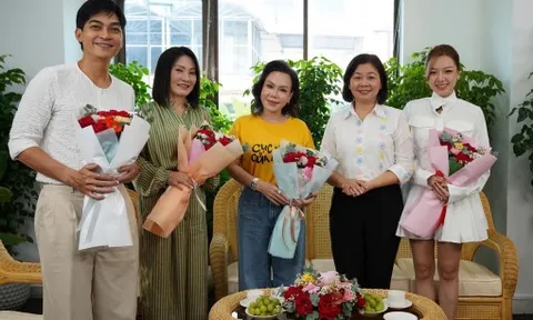 Đoàn phim 'Cục vàng của ngoại' giao lưu tại Báo Phụ Nữ TPHCM 