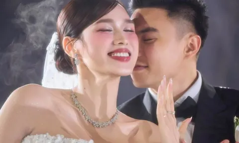 Hoa hậu Đỗ Thị Hà xúc động nhắn nhủ ông xã trong lễ cưới