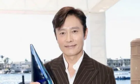 Lee Byung-hun nhận giải lớn tại Mỹ: Bước đệm cho chiến dịch Oscar?