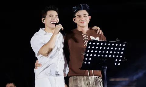 Quốc Thiên tái ngộ Jun Phạm trong mini show "hâm nóng" cho live concert SKYNote