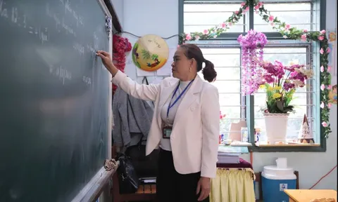 Bộ GD-ĐT nêu lý do cần tăng lương, phụ cấp cho giáo viên