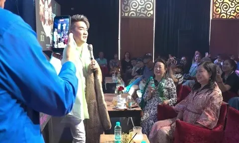 Đàm Vĩnh Hưng rao bán món đồ 22 năm: "Có cầm 1 tỷ cũng không mua được"