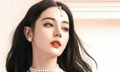 Vì sao hàng trăm nghệ sĩ né tránh Địch Lệ Nhiệt Ba?