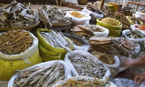 6 loại thực phẩm quen thuộc gây ung thư số một