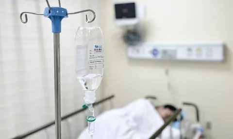 Thêm nhiều người nghi bị ngộ độc do ăn bánh mì ở phường Hạnh Thông, TP HCM