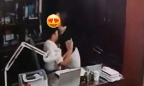 Chủ tịch Hội đồng trường 'thân mật' với nhiều phụ nữ bị buộc thôi việc 3