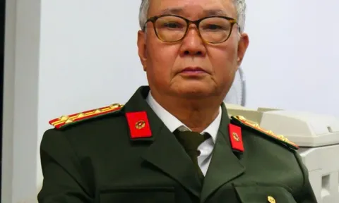 'Cát bỏng' - thành công mới của nhà văn Nguyễn Như Phong 0