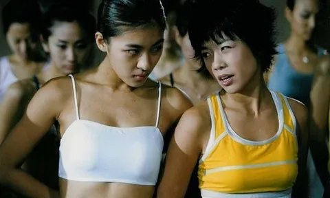 Hậu trường cảnh nóng hot nhất phim Sex Is Zero: Nữ chính bị hành đến mức "run bần bật"