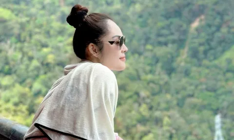 Loạt sao Việt vào chia buồn cùng Dương Cẩm Lynh