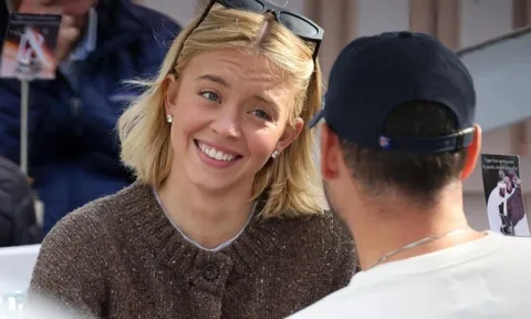 Ảnh hẹn hò của mỹ nhân từng làm nước Mỹ dậy sóng