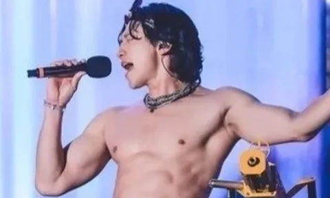 Bi Rain lột áo, trình diễn sexy