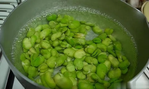 2 loại đậu ăn nhiều "phá gan", ngon bổ mấy cũng hạn chế