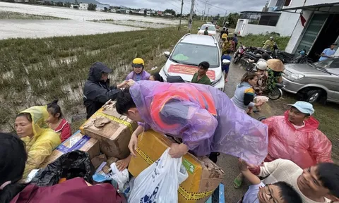 Tiêm phòng uốn ván miễn phí cho người dân vùng lũ