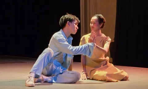 ‘Cuộc chia tay tháng 6’ – kiệt tác sân khấu thế giới qua góc nhìn của người trẻ