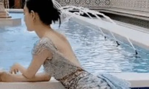 "Mỹ nhân phim giờ vàng" khóc lóc ngày đêm đòi ly hôn bằng được chồng đại gia vừa đi tù