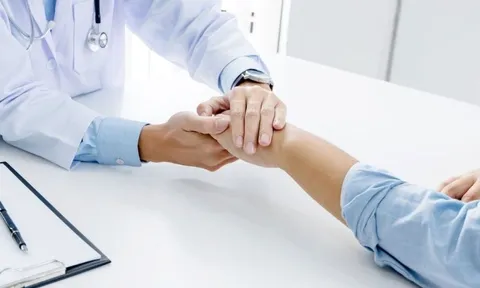 3 tháng đổi 20 người yêu, chàng trai ngoài 20 tuổi phải cấp tốc đi gặp bác sĩ