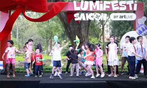 Đón Giáng sinh sớm với LumiFesti Saigon 2025 