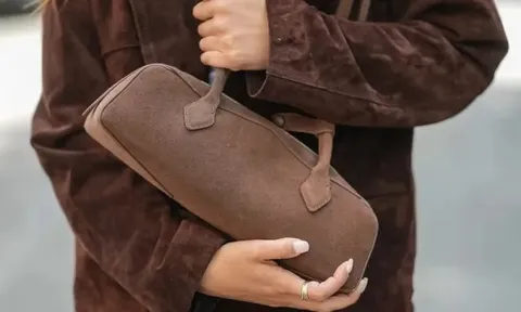 Sắm đồ Tết đừng bỏ qua 4 món phụ kiện chất liệu da lộn đang đứng đầu xu hướng