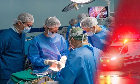 Phía sau cuộc đại phẫu cứu bé trai 15 tháng tuổi từ 'lá gan chia đôi' của người hiến chết não 0