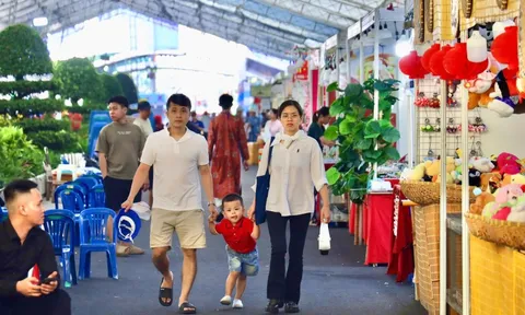 Đón năm mới 2026 giữa không gian đa văn hóa ở Thảo Cầm Viên