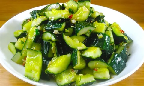 Người phụ nữ 66 tuổi ăn dưa chuột ba lần một ngày, 3 tháng sau đi khám, bác sĩ bất ngờ khi xem kết quả