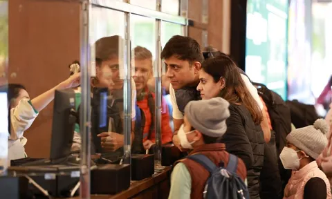 Ninh Bình "bội thu" khách du lịch trong 4 ngày nghỉ Tết Dương lịch 2026