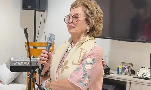 Mẹ Bằng Kiều nói về nhà thơ Hoàng Cầm: "Ông rất mê và hỏi cưới tôi"