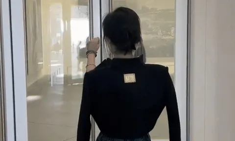 Cặp kiều nữ - chủ tịch hơn 30 tuổi đã "toang": Ảnh chung "bay màu" trên MXH, nhà gái được chia 4 công ty?