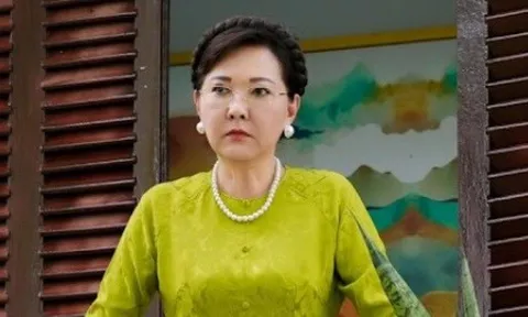 Nữ diễn viên chuyên cứu giúp đồng nghiệp nghèo khổ nói 1 nguyên tắc nhạy cảm